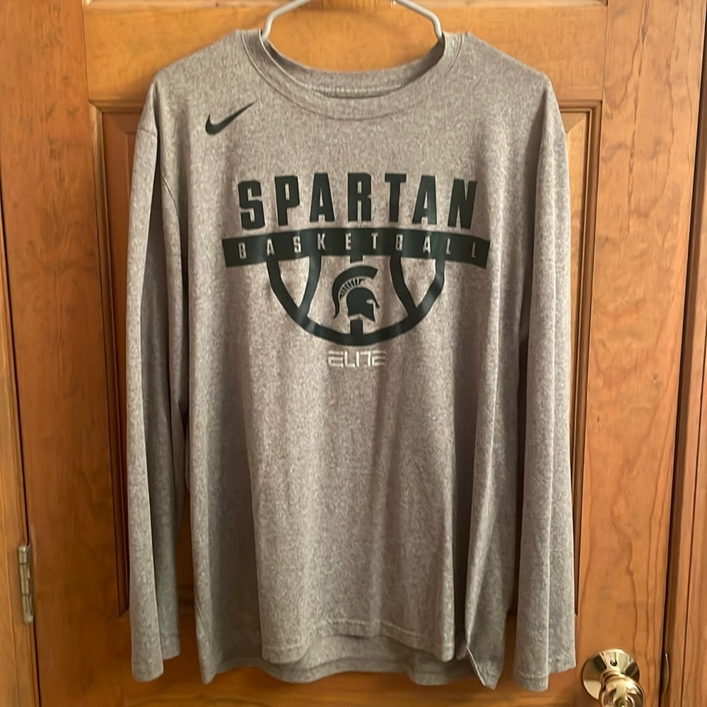 Michigan State Basketball Long Sleeve Large Nike